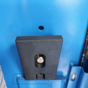 Golemtech 4000 kg-os kétoszlopos emelő felüljáró nélkül Golemtech 4000 kg-os kétoszlopos emelő felüljáró nélkül náhled