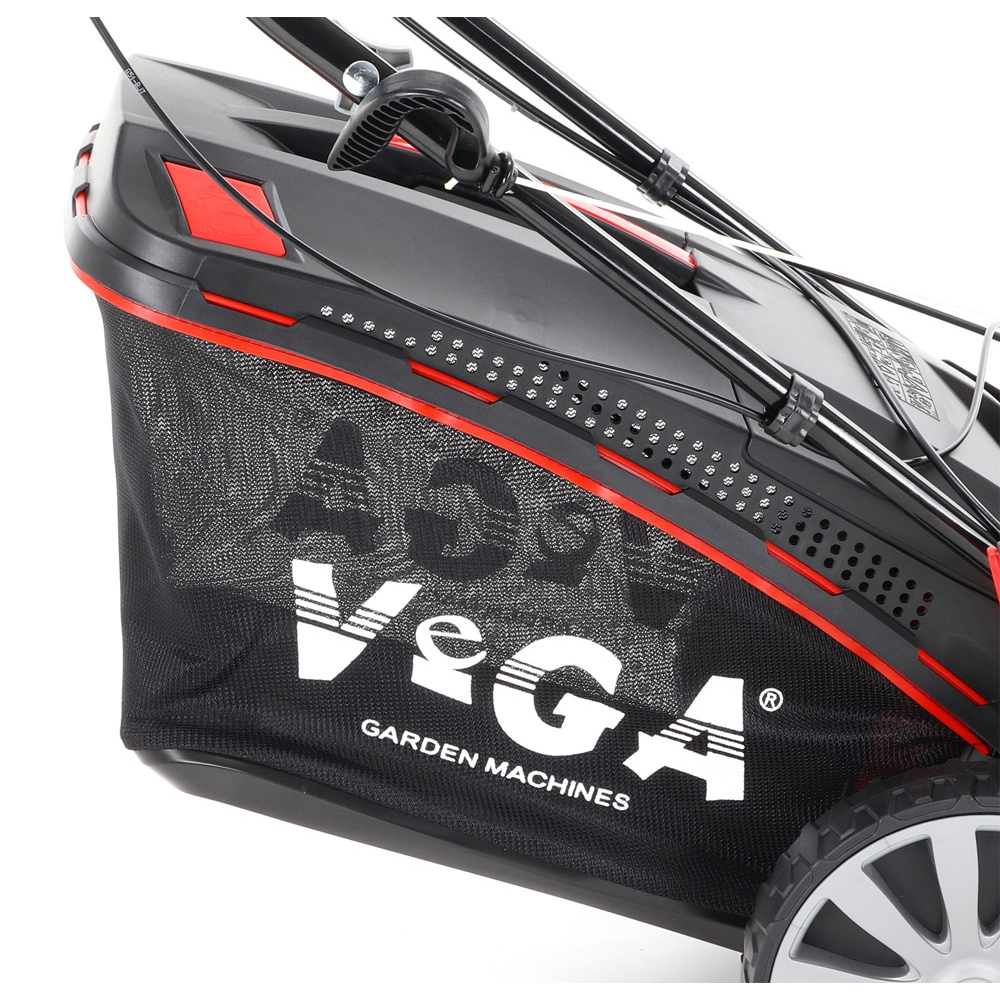 Benzines fűnyíró meghajtással VeGA 46 HWXV 6in1 Előnézet 