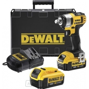 DCF880M2 Akkumulátoros ütvecsavarozó 18V XR, 2x4,0Ah DeWALT tokkal