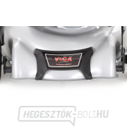 VeGA 424 SDX 5 az 1-ben benzines fűnyíró meghajtással VeGA 424 SDX 5 az 1-ben benzines fűnyíró meghajtással náhled