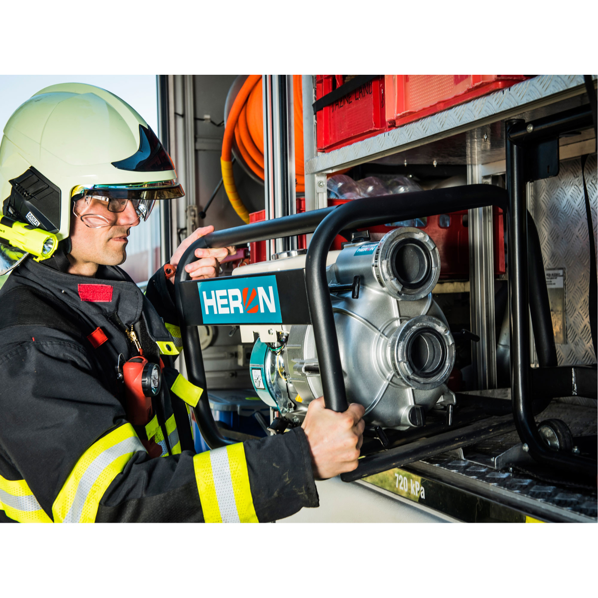 Heron EMPH 80 W benzinszivattyú Előnézet 