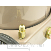 Pneumatikus zsíroldó, térfogat 12 liter, tömlő 4 méter, pedállal, mozgatható Pneumatikus zsíroldó, térfogat 12 liter, tömlő 4 méter, pedállal, mozgatható náhled