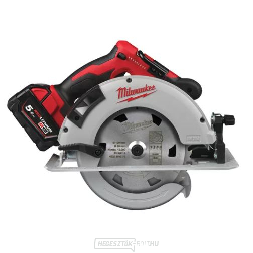 Milwaukee M18 BLCS66-502X szénmentes körfűrész fához és műanyaghoz
