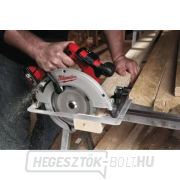 Milwaukee M18 BLCS66-502X szénmentes körfűrész fához és műanyaghoz náhled