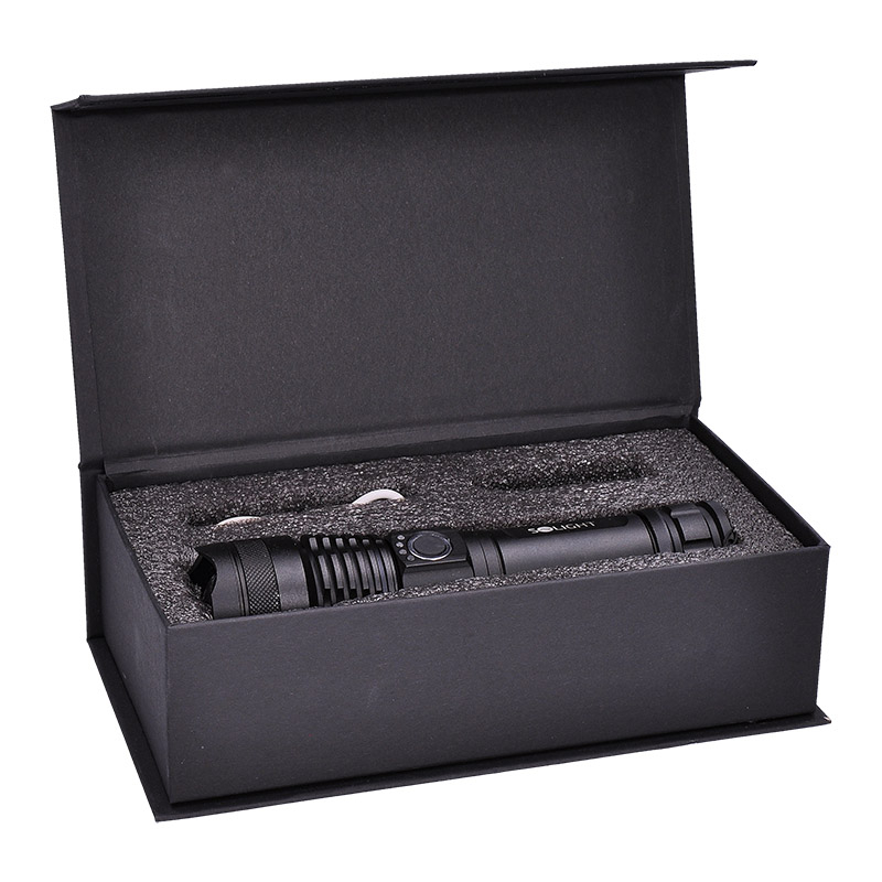 Solight újratölthető LED-es zseblámpa, 1000lm, fókusz, 2800mAh Li-Ion, USB, ajándékcsomagban