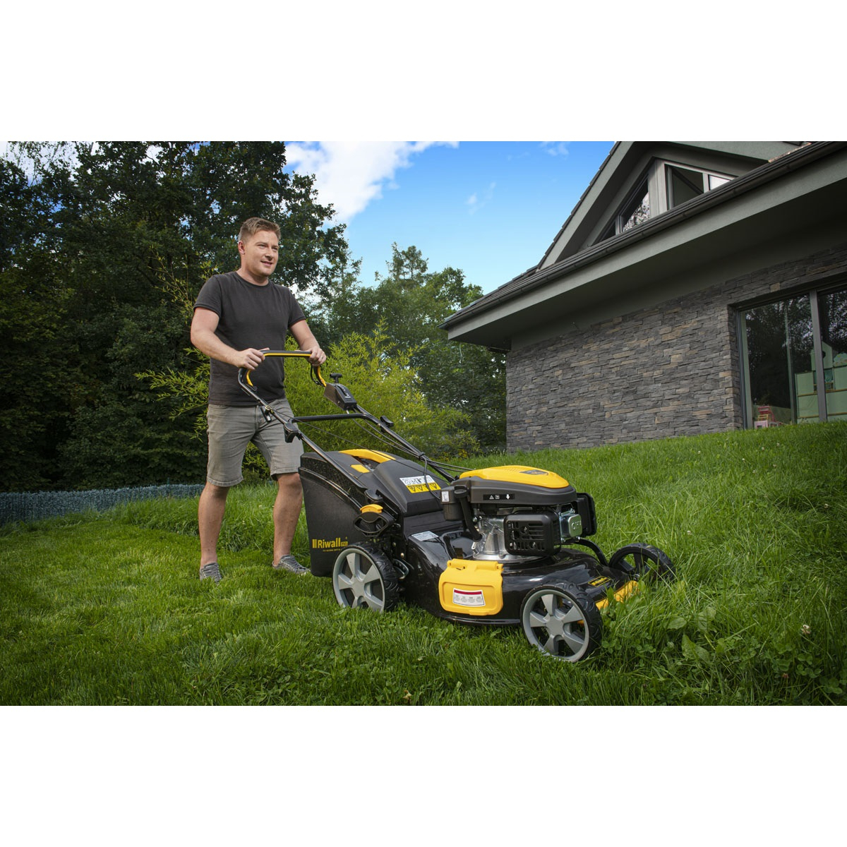 Riwall PRO RPM 5155 V PRO 4in1 benzines fűnyíró változtatható hajtással Előnézet 