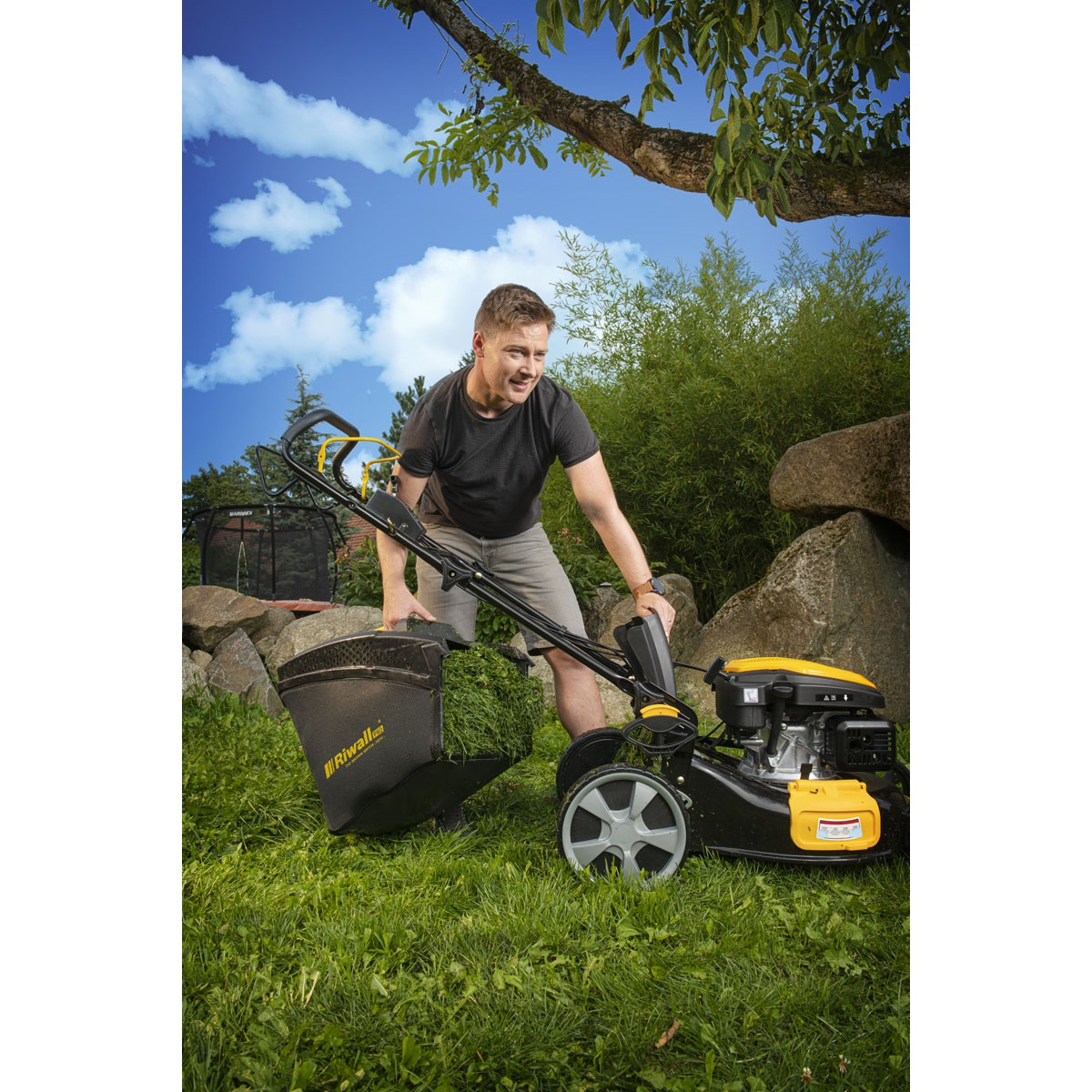 Riwall PRO RPM 5155 V PRO 4in1 benzines fűnyíró változtatható hajtással Előnézet 