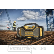 DeWALT rádió töltővel, DCR027 Előnézet 