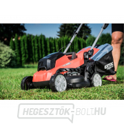 Akkumulátoros fűnyíró mozgatás nélkül, BRUSHLESS, 20V Li-ion, 2x2000mAh Akkumulátoros fűnyíró mozgatás nélkül, BRUSHLESS, 20V Li-ion, 2x2000mAh náhled