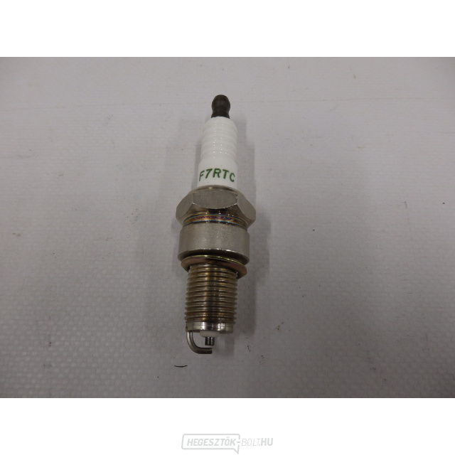 Gyertya gallery main image