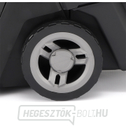 VeGA 32H ECO - kefe nélküli váltóáramú fűnyírógép 2,5Ah akkumulátor gyorstöltővel náhled