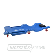 Összeszerelő nyugágy, mobil szőnyeg tárolóhellyel Összeszerelő nyugágy, mobil szőnyeg tárolóhellyel gallery main image