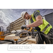 Akkumulátoros körfűrész DeWALT FLEXVOLT DCS577N Akkumulátoros körfűrész DeWALT FLEXVOLT DCS577N náhled