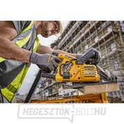 Akkumulátoros körfűrész DeWALT FLEXVOLT DCS577N Akkumulátoros körfűrész DeWALT FLEXVOLT DCS577N náhled