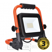 Solight LED spotlámpa PRO összecsukható állvánnyal, 50W, 4250lm, 5000K, kábel dugóval, IP65 Solight LED spotlámpa PRO összecsukható állvánnyal, 50W, 4250lm, 5000K, kábel dugóval, IP65 gallery main image