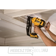 Akkus akkus szegező DEWALT 18V DCN660P2 XR Li-Ion 2x5.0Ah Előnézet 