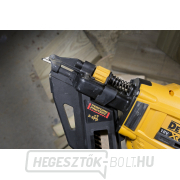 Akkumulátoros 2 sebességes tűzőgép 2x5,0Ah 18V XR Li-Ion DeWALT DCN693P2 náhled