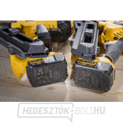 Akkumulátoros 2 sebességes tűzőgép 2x5,0Ah 18V XR Li-Ion DeWALT DCN693P2 náhled