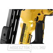 Akkumulátoros kerítés tűzőgép 18V 2x5,0Ah DeWALT DCFS950P2 Előnézet 