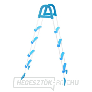 A medencékhez vezető lépcsők magassága 1,22 m A medencékhez vezető lépcsők magassága 1,22 m gallery main image