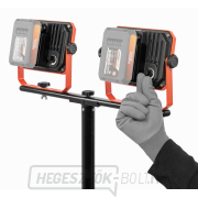 POWERPLUS POWDP8035 - Elemes LED zseblámpa állványon 2x20V plusz 220V 2x20W (elem nélkül) náhled