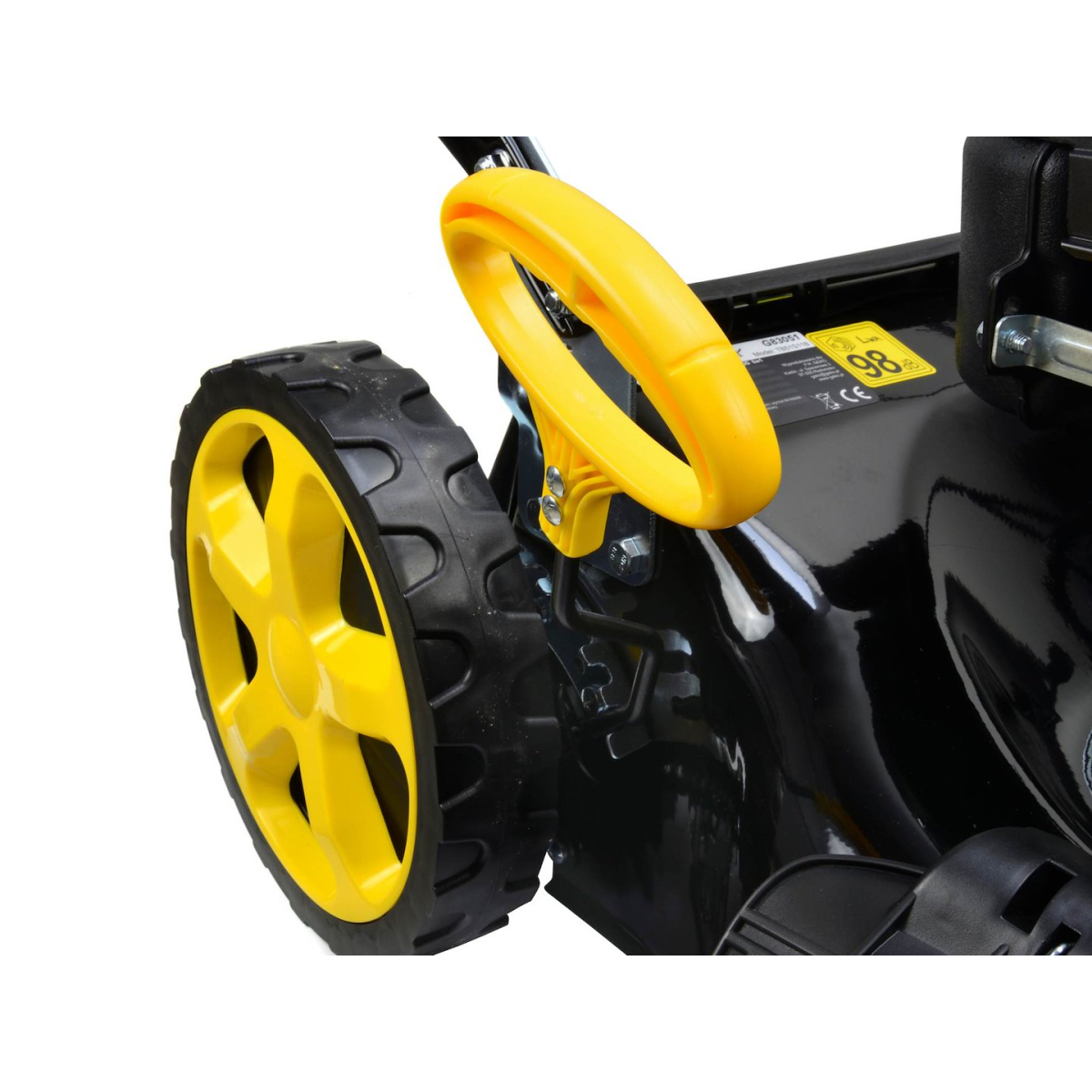 GEKO G83051 6 az 1-ben benzinmotoros fűnyíró meghajtással   Előnézet 