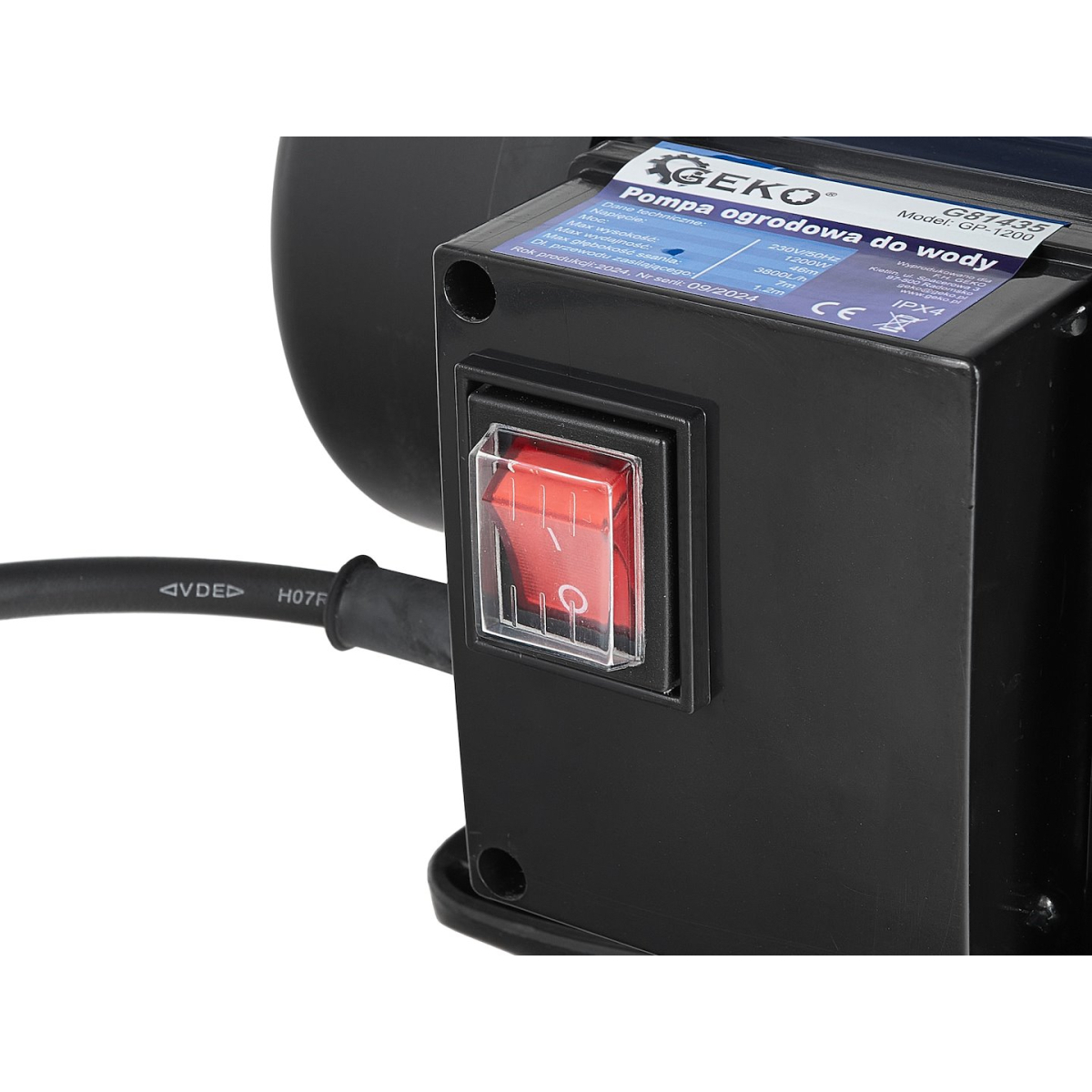 GEKO kerti szivattyú 1200W, 3800 l/óra Előnézet 