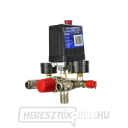 GEKO Nyomáskapcsoló - 230 V nyomásmérőkkel, maximális nyomás 12 bar náhled