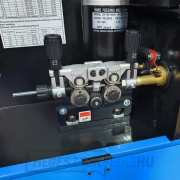Sherman Synergic inverteres hegesztő DIGIMIG 250 COMBO LCD + MIG pisztoly + földkábel náhled