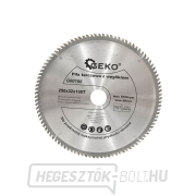 Fűrészlap GEKO TCT 250x32x100T + gyűrű 25,4 mm Fűrészlap GEKO TCT 250x32x100T + gyűrű 25,4 mm gallery main image