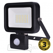 PRO LED spotlámpa Solight érzékelővel, 50W, 4600lm, 5000K, IP44 gallery main image