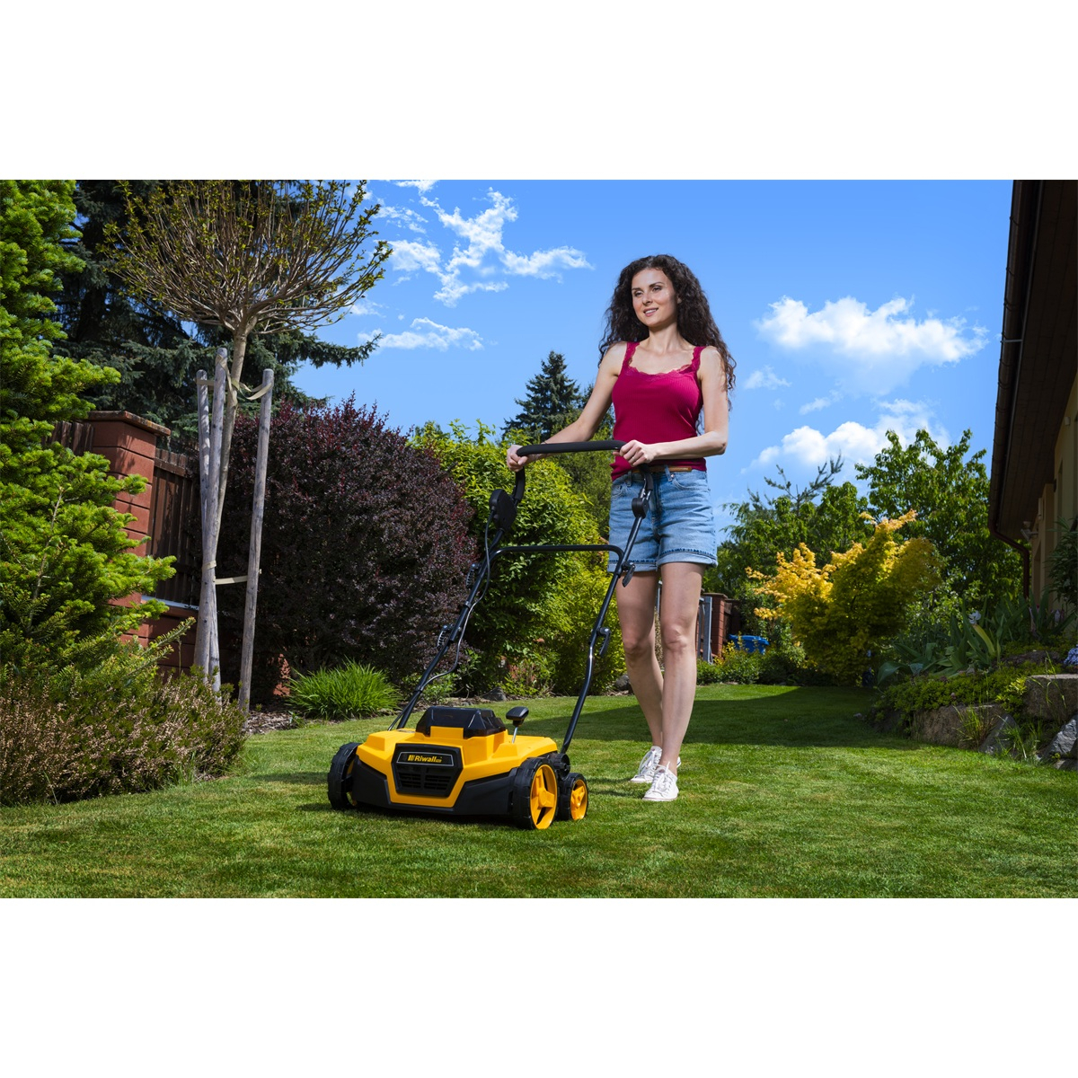 Riwall PRO RAV 3820i akkus gyepszellőztető 2x20 V (akkumulátor és töltő nélkül) Előnézet 