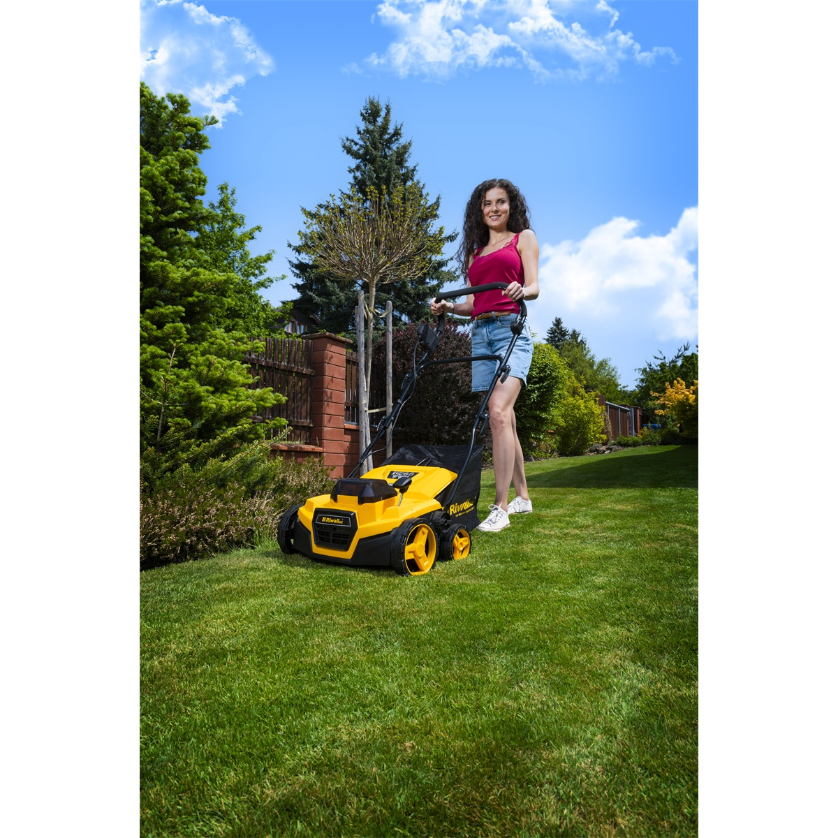 Riwall PRO RAV 3820i akkus gyepszellőztető 2x20 V (akkumulátor és töltő nélkül) Előnézet 