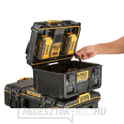 4 A töltő 18 V DeWALT DWST83471 TOUCHSYSTEM 2.0 Előnézet 