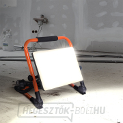 Solight LED spotlámpa összecsukható állvánnyal, 50W, 4500lm, 4000K, kábel csatlakozóval, IP65 Előnézet 