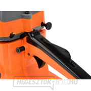 Benzines láncfűrész 2,3 kW Geko G82002 náhled