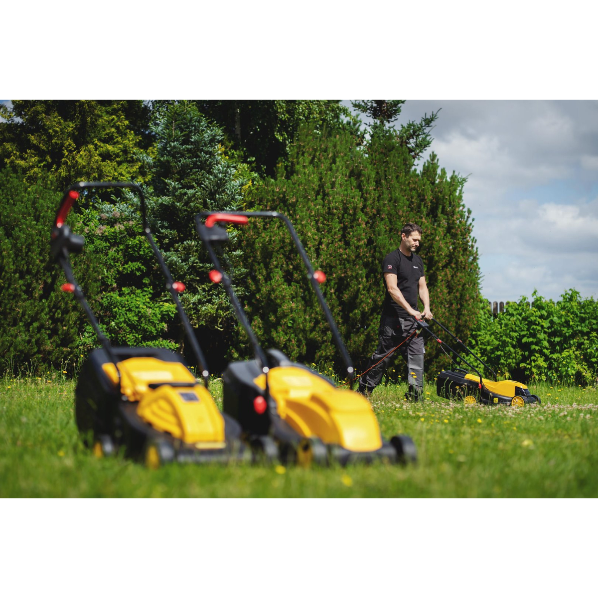GEKO G83027 - Elektromos fűnyíró, 1200 W, 32 cm Előnézet 