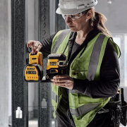 Akkumulátoros zöld keresztlézer vízmértékkel 18V/12V akkumulátor nélkül DeWALT DCE822NG18 Akkumulátoros zöld keresztlézer vízmértékkel 18V/12V akkumulátor nélkül DeWALT DCE822NG18 náhled