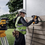 Akkumulátoros zöld keresztlézer vízmértékkel 18V/12V akkumulátor nélkül DeWALT DCE822NG18 Akkumulátoros zöld keresztlézer vízmértékkel 18V/12V akkumulátor nélkül DeWALT DCE822NG18 náhled