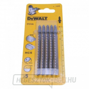 Fűrészlap fához és műanyaghoz 30mm-ig egyenes vágás 100mm 5db DeWALT DT2165 DeWALT DT2165 Fűrészlap fához és műanyaghoz 30mm-ig egyenes vágás 100mm 5db DeWALT DT2165 DeWALT DT2165 gallery main image