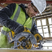 Akkumulátoros körfűrész 54V akkumulátor nélkül DeWALT DCS578N náhled