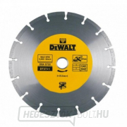 Profi keményfémtárcsa beton és tégla száraz vágásához 180x22,2mm DeWALT DT3721 Profi keményfémtárcsa beton és tégla száraz vágásához 180x22,2mm DeWALT DT3721 gallery main image