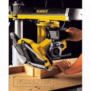 Fűrész radiális karral 300mm 230V DeWALT DW721KN 230V DeWALT DW721KN Előnézet 