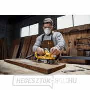 Akkumulátoros szalagcsiszoló 18V akkumulátor nélkül DeWALT DCW220N náhled