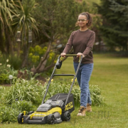 Akkumulátoros fűnyíró 2xV20 18V 2x4,0Ah Stanley FatMax SFMCMW2651M náhled