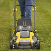 Akkumulátoros fűnyíró 2xV20 18V 2x4,0Ah Stanley FatMax SFMCMW2651M náhled