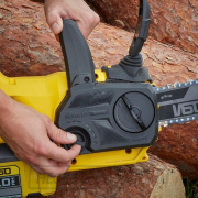 Akkumulátoros láncfűrész V60 akkumulátor nélkül Stanley FatMax SFMCCSB664B Akkumulátoros láncfűrész V60 akkumulátor nélkül Stanley FatMax SFMCCSB664B náhled