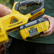 Akkumulátoros láncfűrész V60 akkumulátor nélkül Stanley FatMax SFMCCSB664B Akkumulátoros láncfűrész V60 akkumulátor nélkül Stanley FatMax SFMCCSB664B náhled