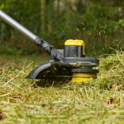 V60 akkumulátoros fűnyíró akkumulátor nélkül Stanley FatMax SFMCSTB963B V60 akkumulátoros fűnyíró akkumulátor nélkül Stanley FatMax SFMCSTB963B náhled