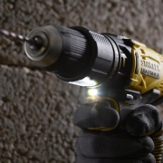 Akkus ütvefúró V20 18V 2x2,0Ah, tartozékokkal Stanley FatMax SFMCD711DSA Akkus ütvefúró V20 18V 2x2,0Ah, tartozékokkal Stanley FatMax SFMCD711DSA náhled